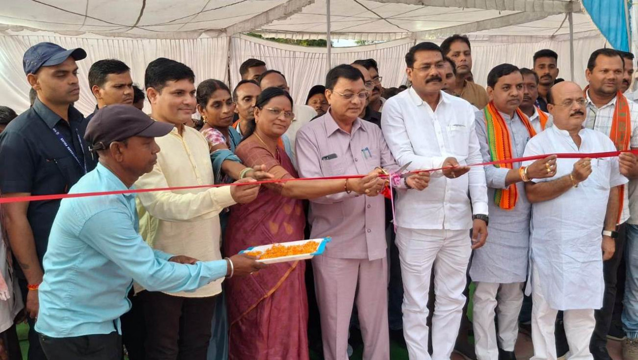 सबका साथ-सबका विकास की संकल्पना को पूरा करने पूर्ण इच्छाशक्ति के साथ कार्य कर रही है प्रदेश सरकार: उद्योग मंत्री देवांगन….