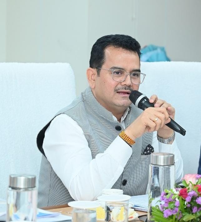 मुख्यमंत्री के सचिव पी दयानंद के करकमलों से एसईसीएल में तीन माह के निवारक सतर्कता अभियान का शुभारंभ…