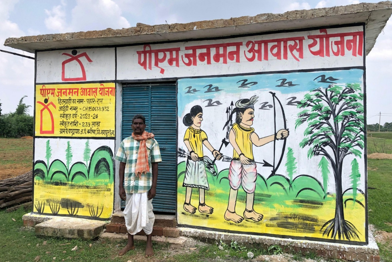 पीएम जनमन आवास योजना से पूरा हुआ सपना, पहारू राम ने कहा: नए घर ने दी जीवन की सबसे बड़ी खुशी….