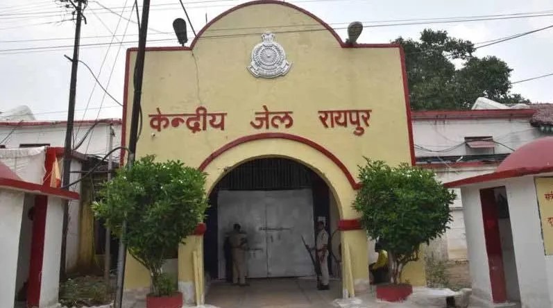 केन्द्रीय जेल रायपुर में शोएब ढेबर को 3 माह के लिए सभी प्रकार के मुलाकात से किया गया प्रतिबंधित….