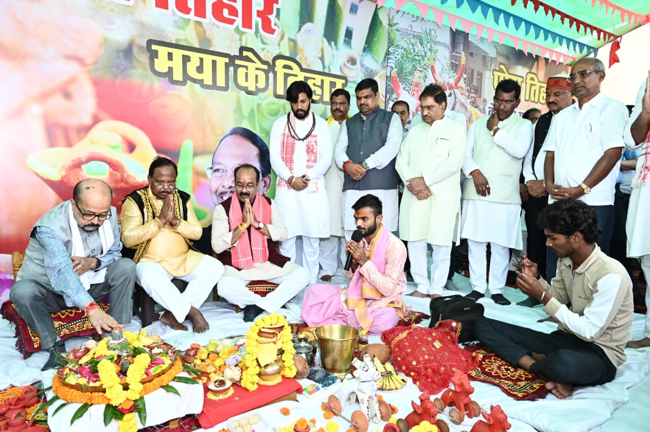 कृषि मंत्री निवास में धूमधाम से मनाया गया पारंपरिक पर्व ‘‘पोरा तिहार’’…..