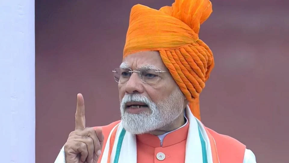 स्वतंत्रता दिवस पर प्रधानमंत्री नरेंद्र मोदी का बस्तर को सलाम — अब आतंक नहीं, खेलों से पहचान….