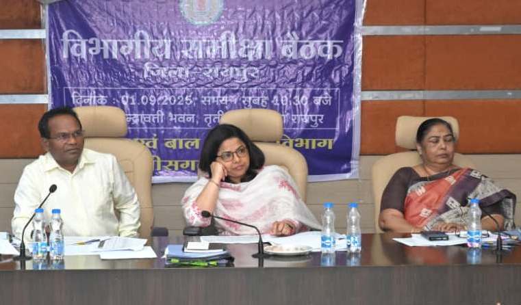 महिलाओं और बच्चों को मिले आंगनबाड़ी की सभी सेवाओं का लाभ : महिला एवं बाल विकास सचिव श्रीमती शम्मी आबिदी… महिलाओं और बच्चों को मिले आंगनबाड़ी की सभी सेवाओं का लाभ : महिला एवं बाल विकास सचिव श्रीमती शम्मी आबिदी…