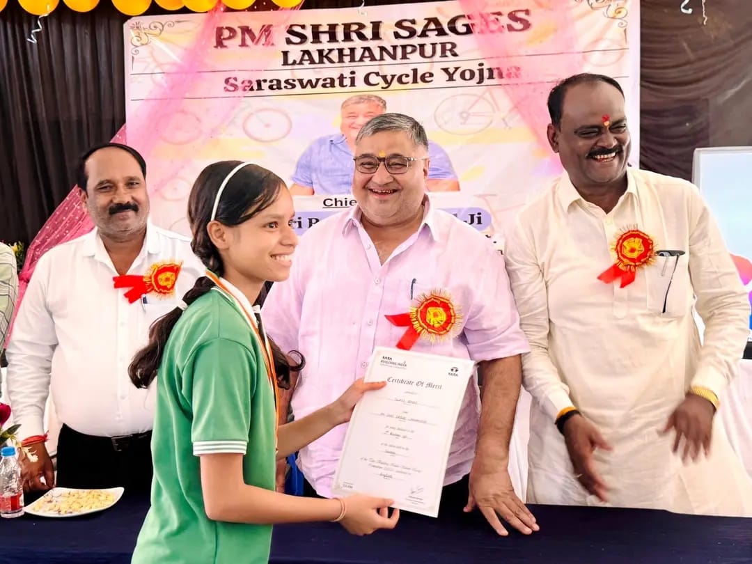 सरगुजा अंचल के विद्यार्थियों को एडवांस ड्रोन प्रशिक्षण, पर्यटन मंत्री राजेश अग्रवाल ने पीएम स्कूल लखनपुर में किया शुभारंभ….
