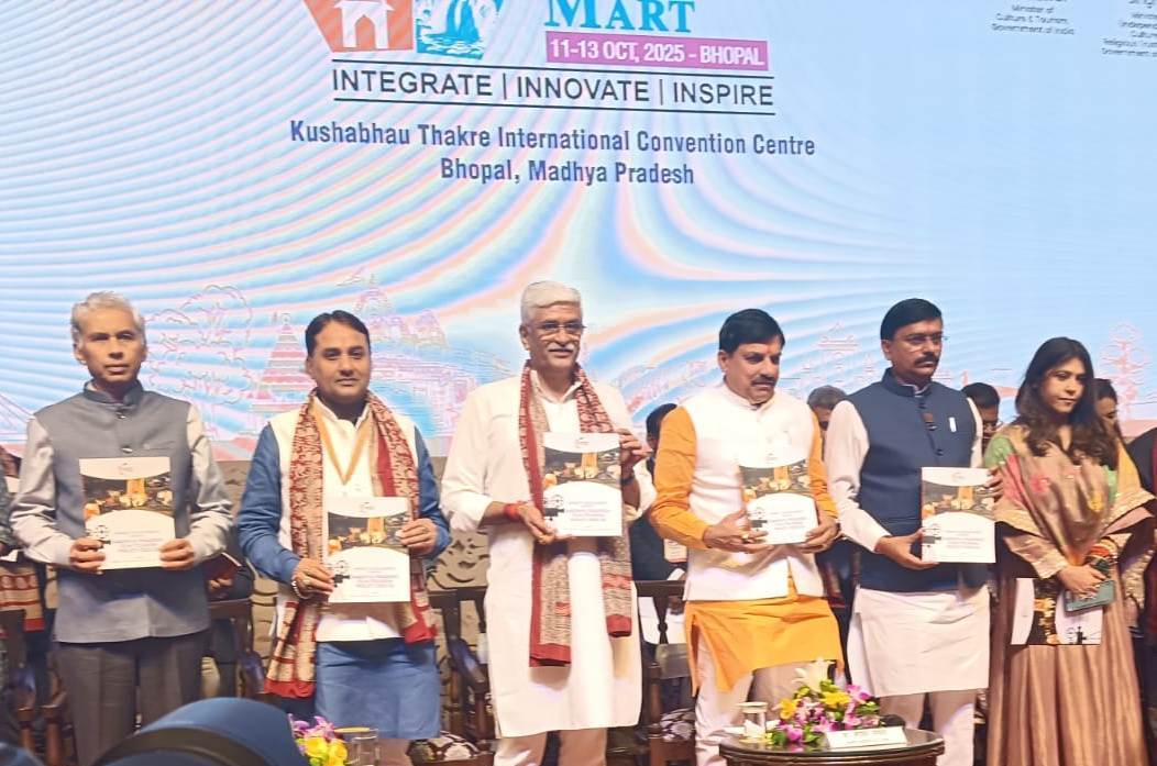 एमपी ट्रैवल मार्ट में छत्तीसगढ़ पर्यटन की गूंज: अवसरों का छत्तीसगढ़ थीम बना आकर्षण का केन्द्र, 27 देशों के प्रतिनिधि और 80 से अधिक अंतर्राष्ट्रीय टूर ऑपरेटर्स ने लिया भाग….