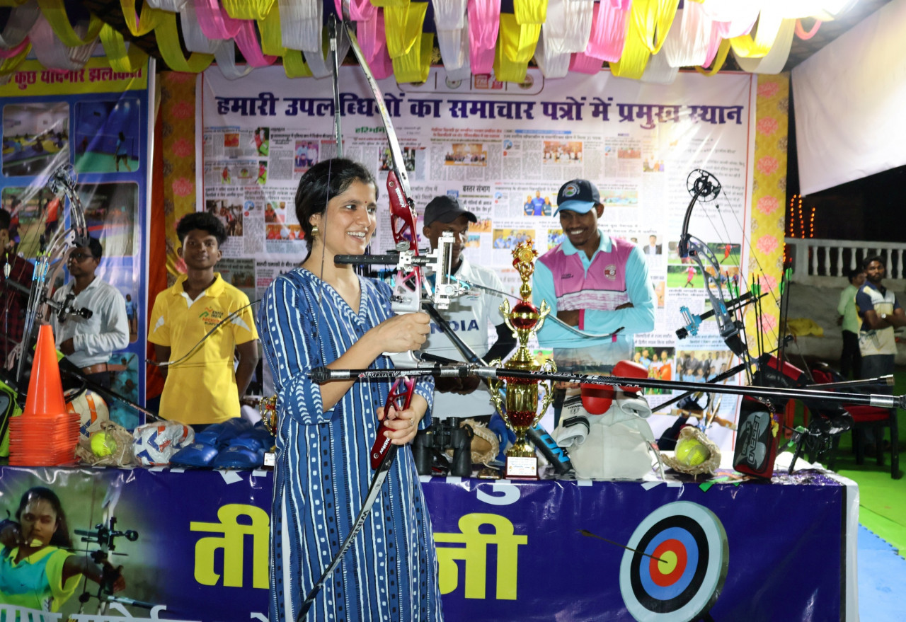 बीजापुर की संस्कृति और स्वाद ने मोह लिया मन: बस्तर राइजिंग’ टीम ढोल-नृत्य संग हुई मंत्रमुग्ध….