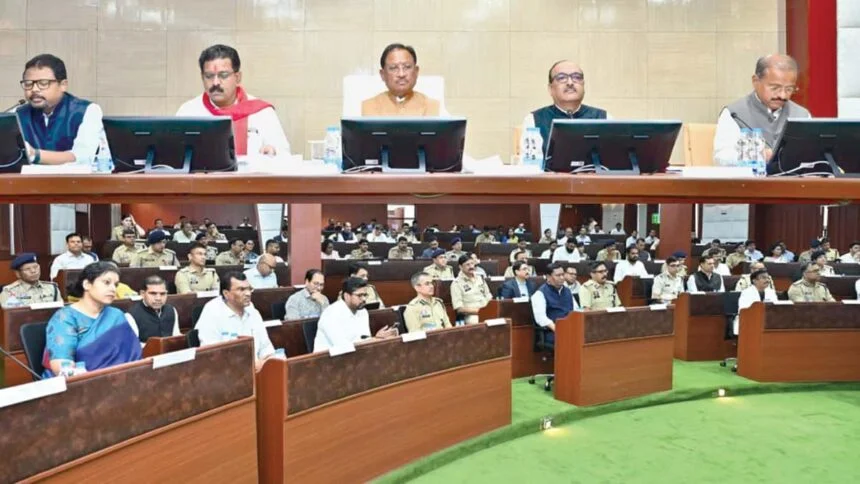 सीएम साय ने की प्रदेश में कानून व्यवस्था की समीक्षा, कलेक्टर-एसपी कॉन्फ्रेंस में बोले- महिला संबंधी अपराधों में करें तत्परता से कार्रवाई…..