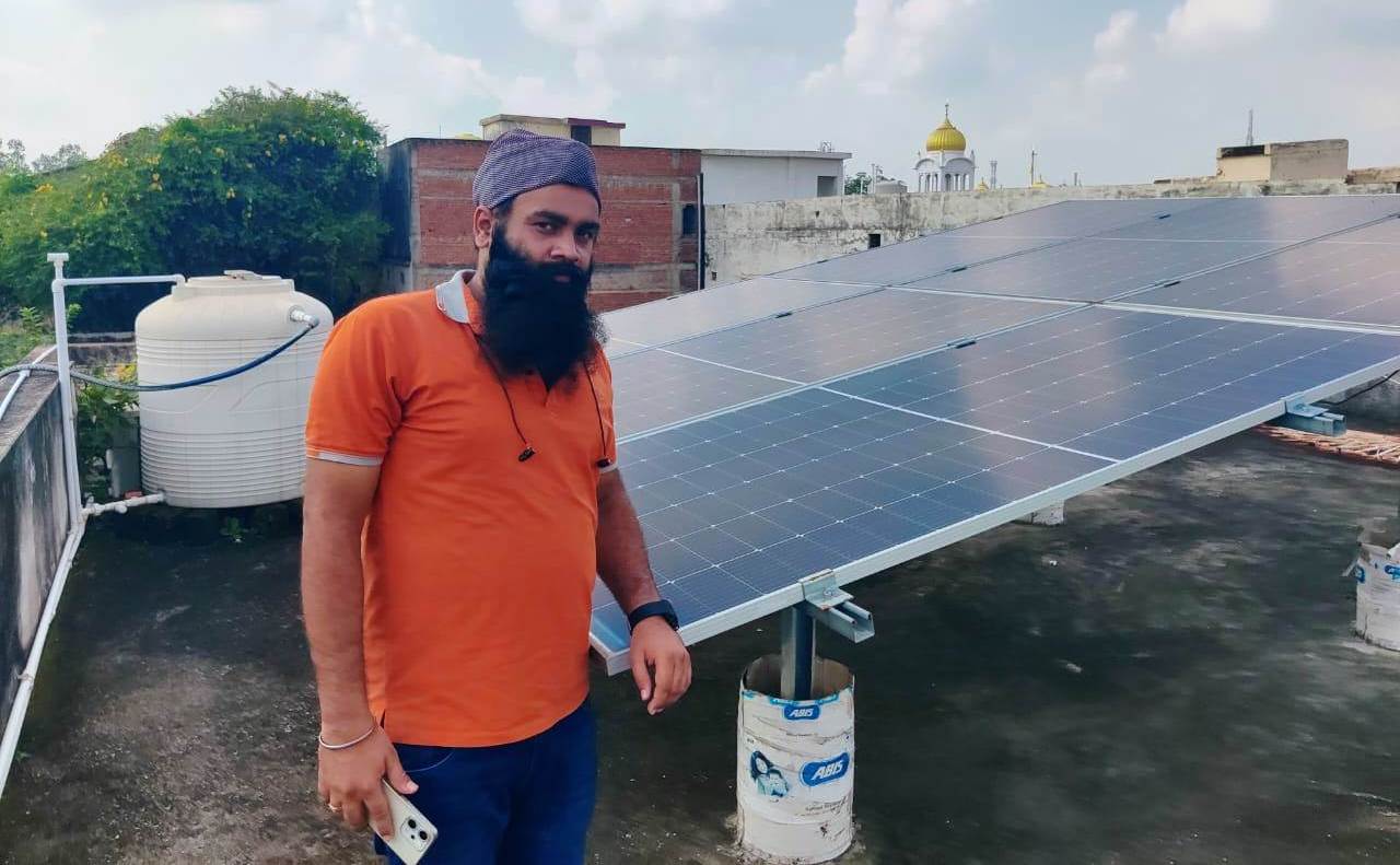प्रधानमंत्री सूर्य घर मुफ्त बिजली योजना से बिजली उपभोक्ता बन रहे ‘ऊर्जा दाता….