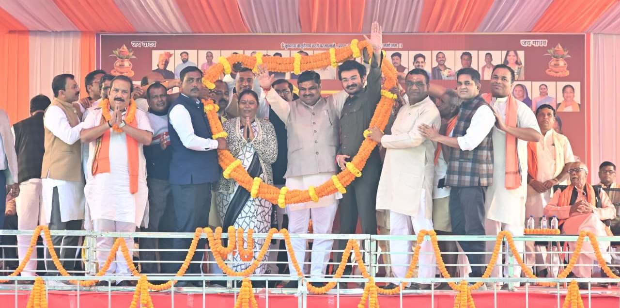 यादव समाज को आगे बढ़ाने शासकीय योजनाओं के प्रति रहे जागरूक, योजनाओं का उठाए लाभ : शिक्षा मंत्री गजेन्द्र यादव….