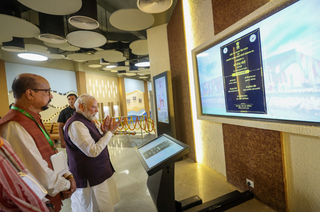 प्रधानमंत्री नरेंद्र मोदी ने शहीद वीर नारायण सिंह स्मारक सह जनजातीय स्वतंत्रता संग्राम सेनानी संग्रहालय का किया लोकार्पण….