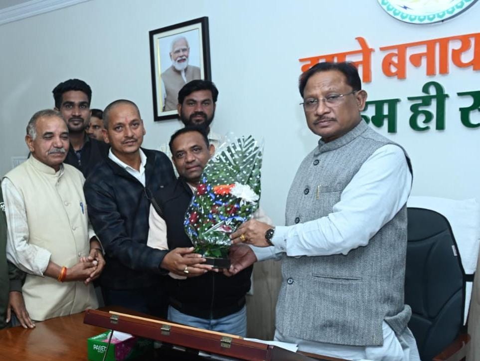 मुख्यमंत्री विष्णु देव साय से कुंभकार समाज के प्रतिनिधि मंडल की सौजन्य मुलाकात…. मुख्यमंत्री विष्णु देव साय से कुंभकार समाज के प्रतिनिधि मंडल की सौजन्य मुलाकात….