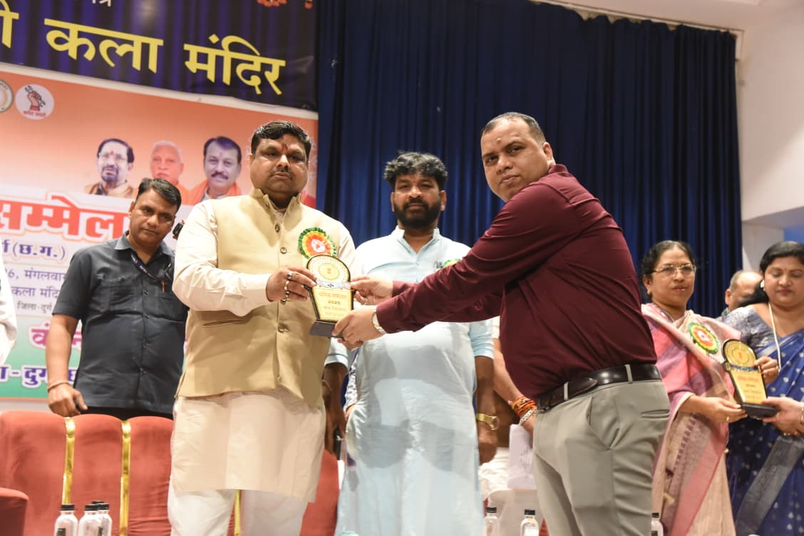 श्रमिक सम्मेलन का हुआ आयोजन, विभिन्न योजनाओं के माध्यम से श्रमिक परिवारों को मिल रही आर्थिक सहायता – स्कूल शिक्षा मंत्री यादव….