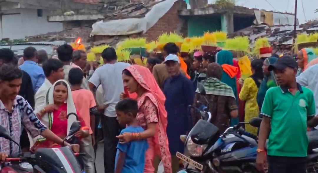CG – जोंधरा में दिखा पारंपरिक सांस्कृतिक और मित्रता के लोक पर्व भोजली त्यौहार का भारी उत्साह लोंगो नें बढ़ चढ़ कर लिया हिस्सा युवा नेता नें बताई इससे जुड़ी खास बात पढ़े पूरी ख़बर